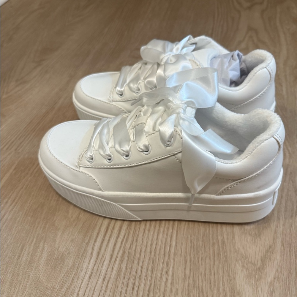 Elegant White Women's Sneakers